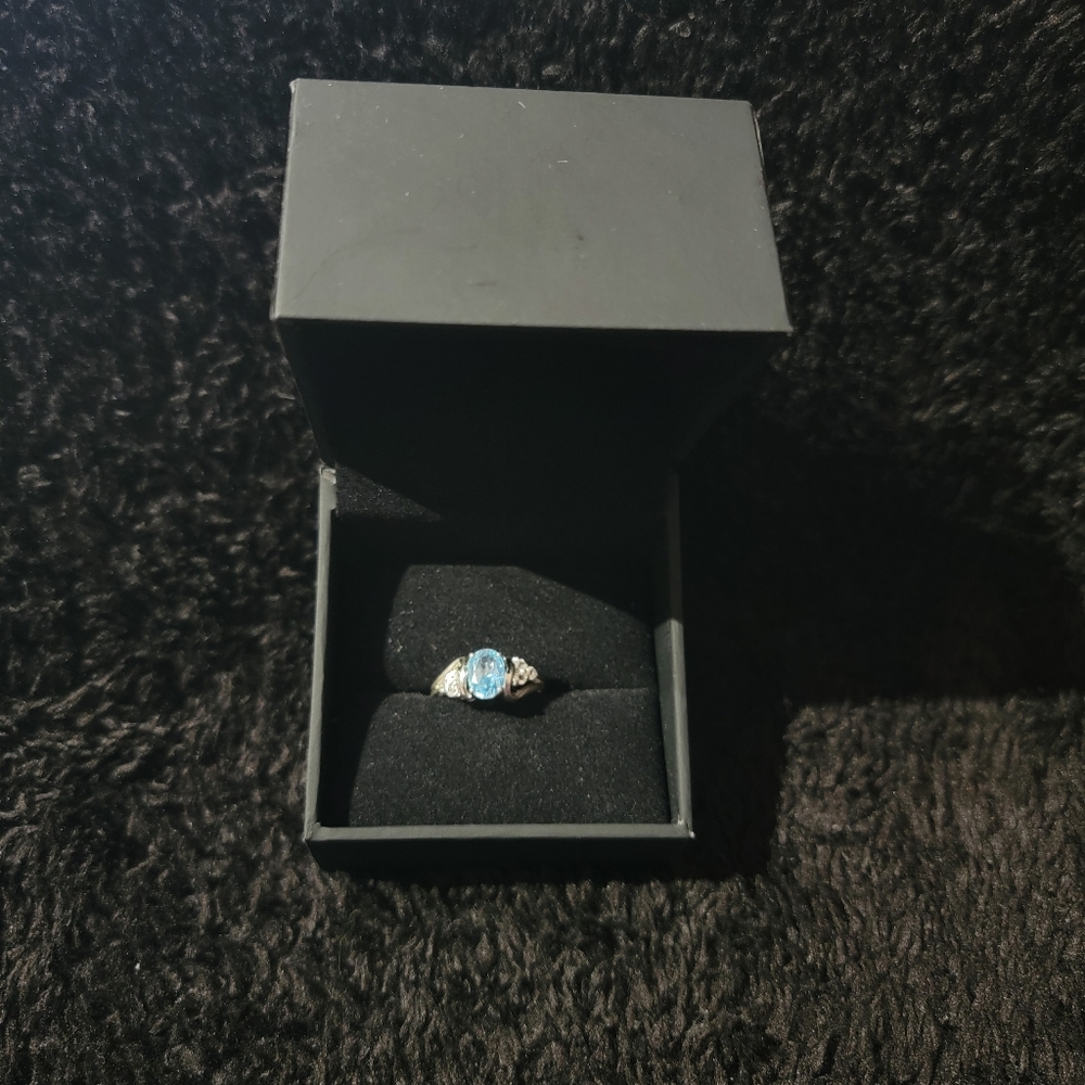 Blue topaz ring